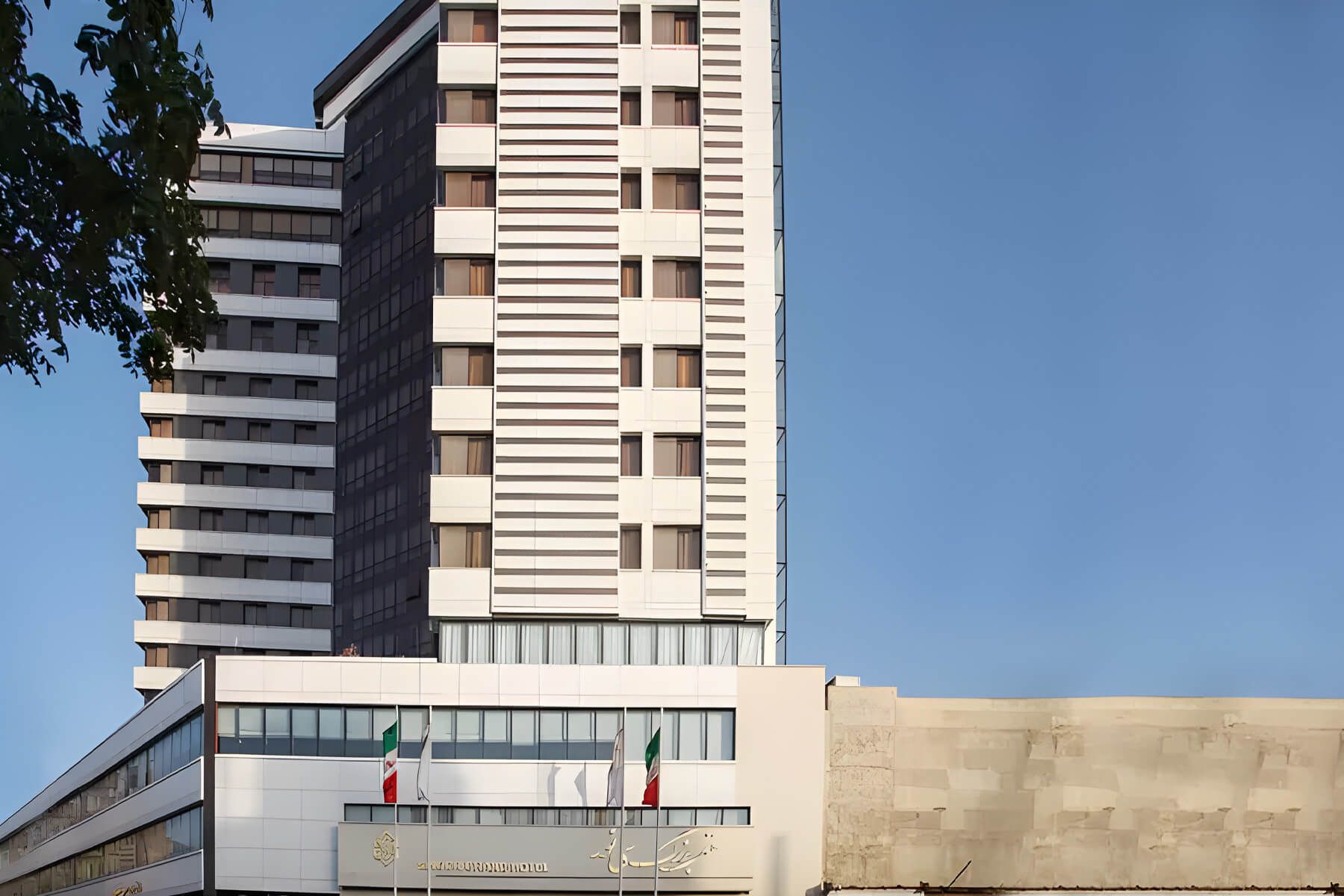 تور مشهد هتل سی نور