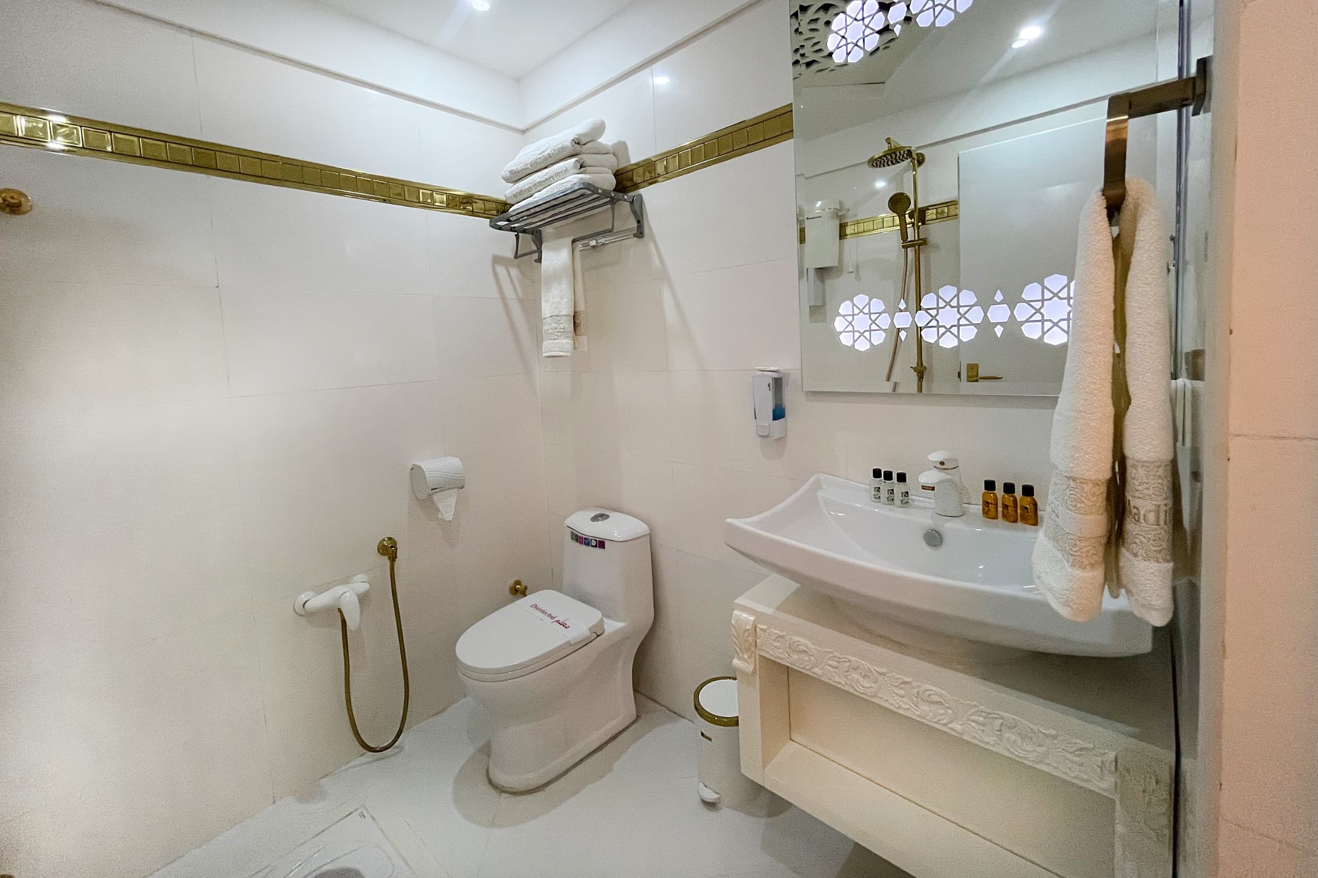 سرویس بهداشتی هتل مدینه البشری