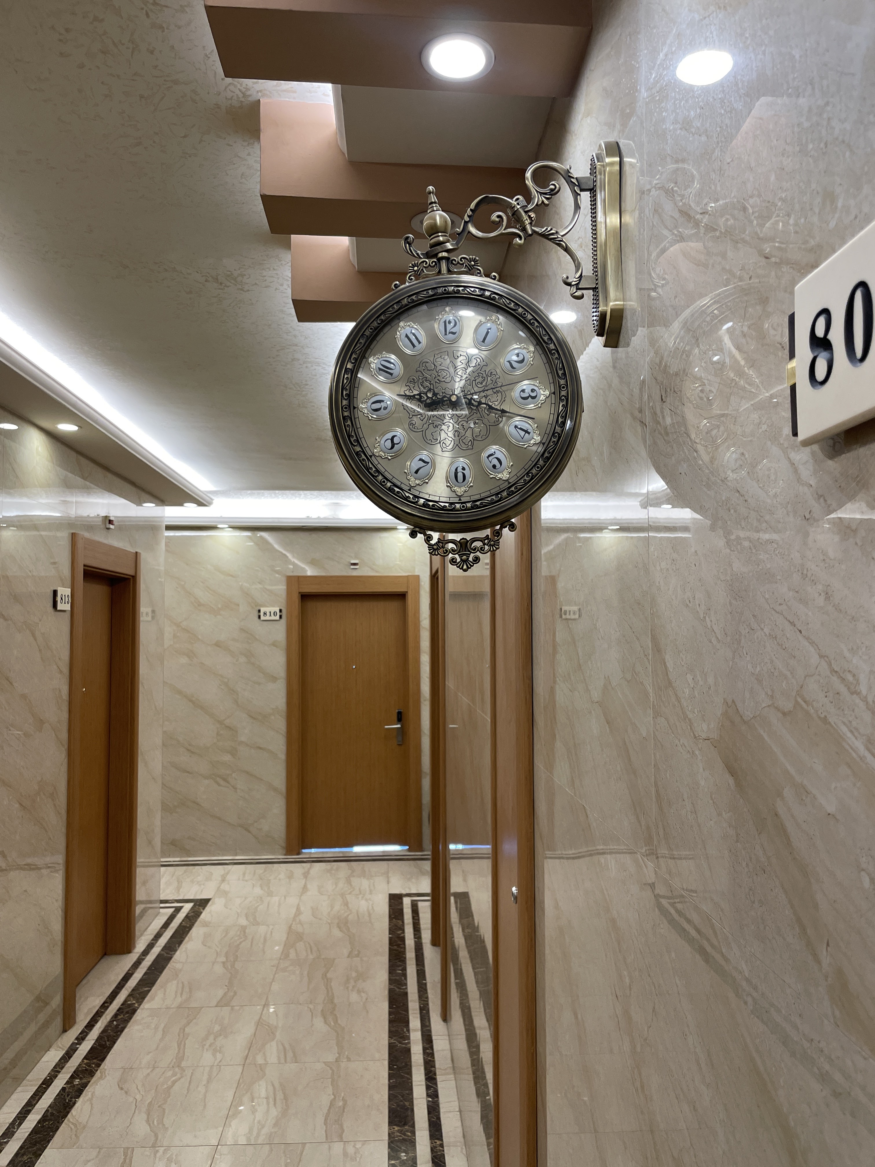 راهرو هتل جابر