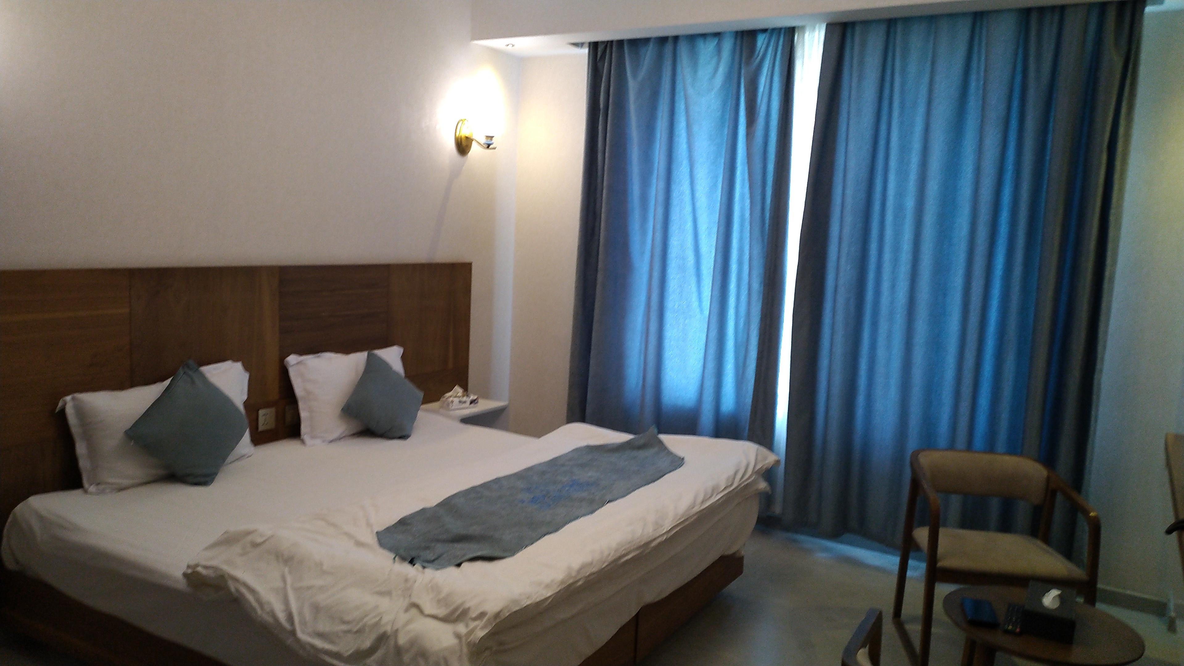 اتاق هتل فیروز